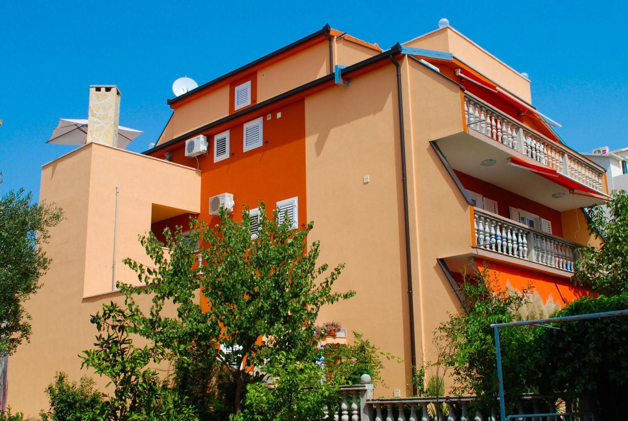 Apartment Mit Terrasse Und Grill *